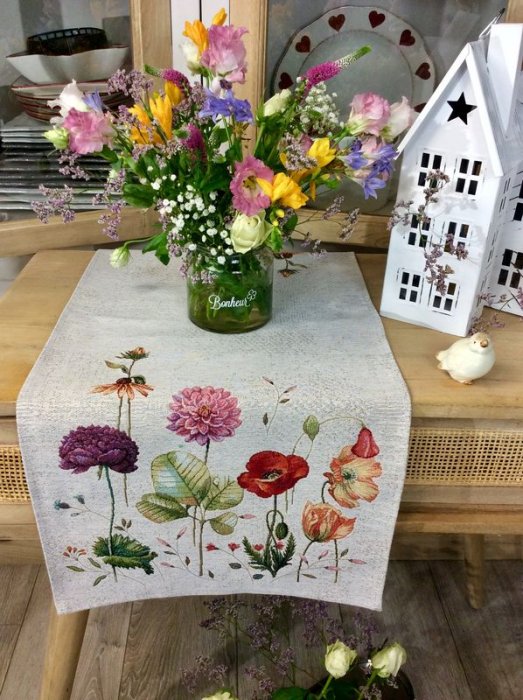 Chemin de table Fleuri, coquelicots, dahlias, lys, fond beige, centrée,  rectangulaire 40x100 cm, polycoton Jacquard