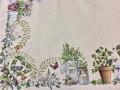 Nappe Plantes, pots de fleurs, oiseaux, coeurs, fond beige-gris marbré clair, centrée, rectangulaire 160x250 cm, polycoton Jacquard