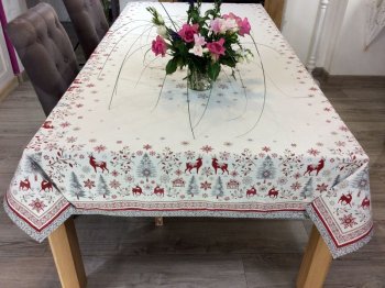 Nappe Montagne Vallée, rennes, sapins, flocons, beige-rouge, beige-rouge-vert ou rouge-blanc, centrée et réversible, rectangulaire 140x260 cm, polycoton jacquard