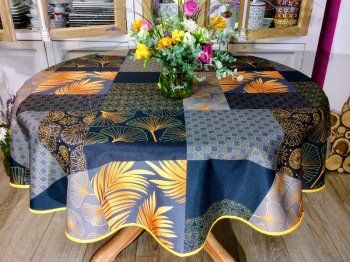 Nappe Patchwork, Dora, feuilles,orangées, sur fond gris et noir, ronde Ø160 cm, 100% polyester anti-taches